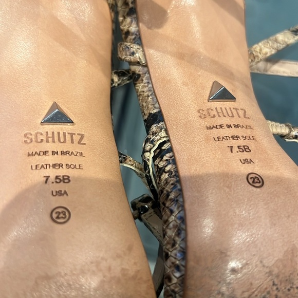 NEW!!! SCHUTZ women sandals size 7,5 US - Picture 3 of 3